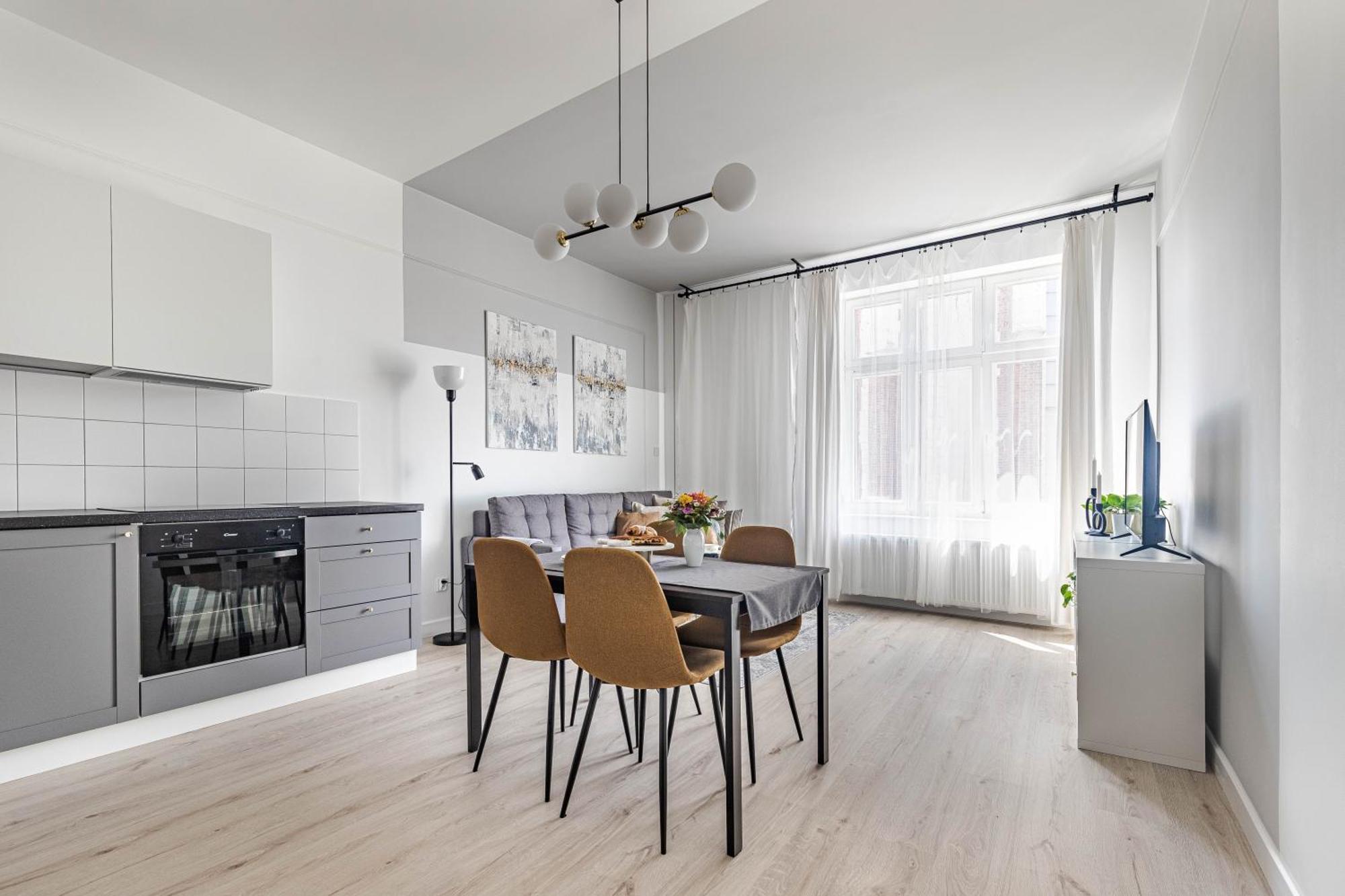 Spacious & Quiet Apt - Old Town & Kazimierz Krakow Ngoại thất bức ảnh